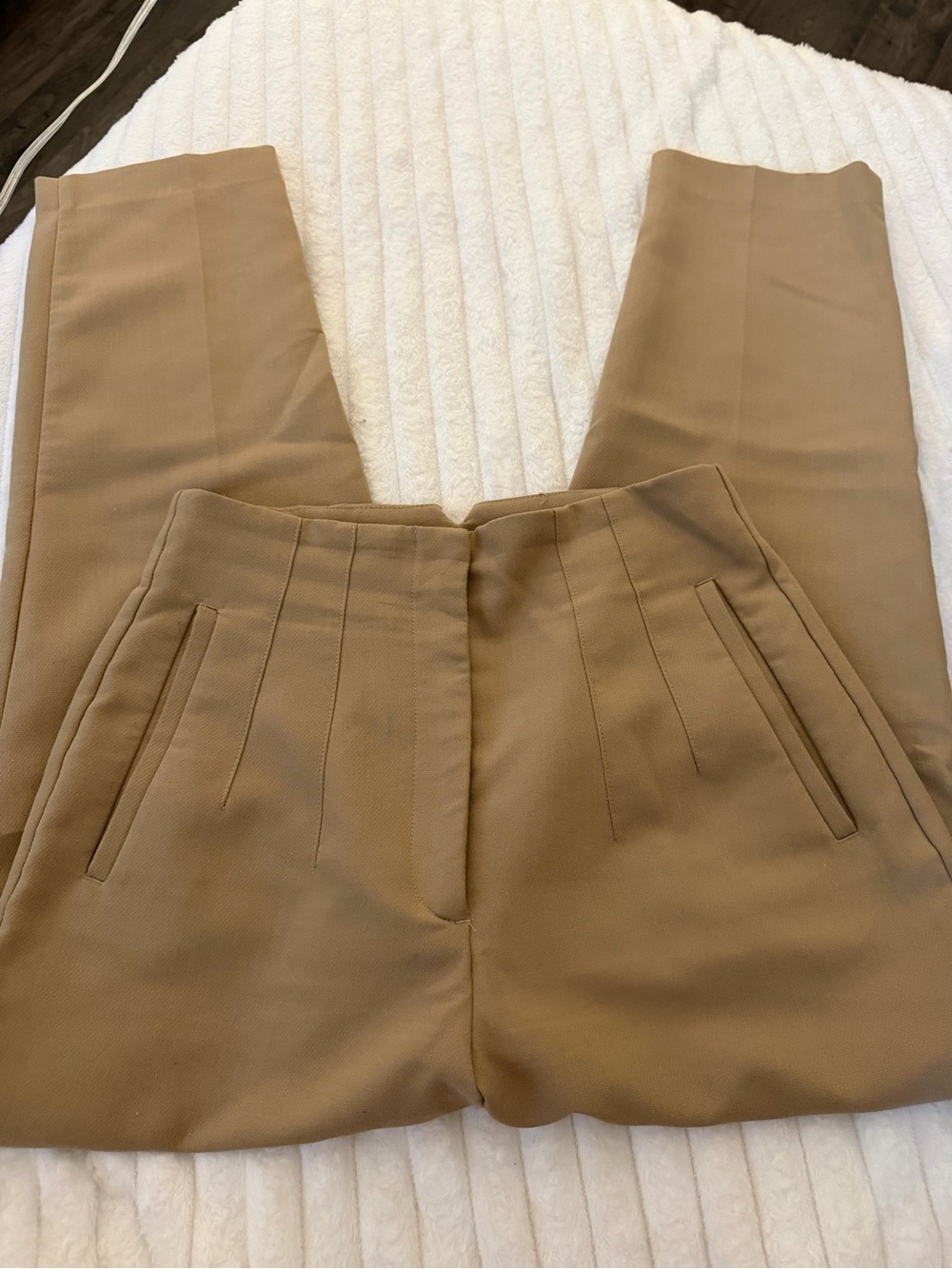 Zara High-Waist Tailored Women's Pants in Camel
